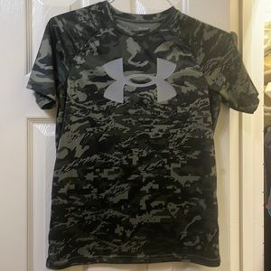Under armour Youth large loose fit